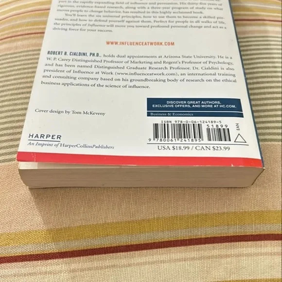 Influence The Psychology of Persuasion by Robert B. Cialdini 2006 gallery