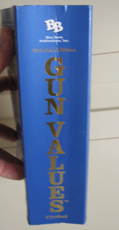 Blue Book of Gun Values 30th ed. soft cover 2009 by S. P. Fjestad, 2272 pages gallery