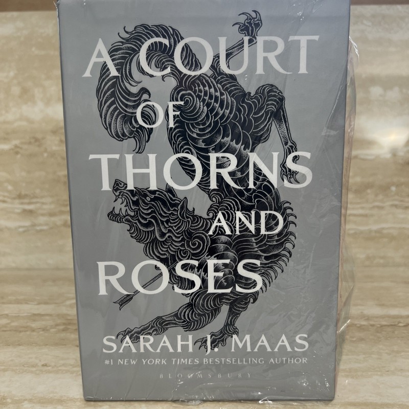 A Court of Thorns and Roses Paperback Box Set (5 Books) (Hardcover) Open Box gallery