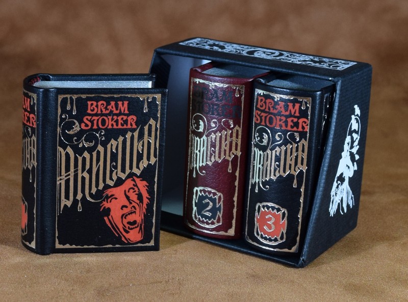 MINIATURE BOOK Bram Stoker DRACULA