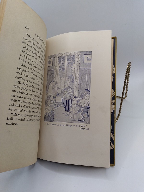 The Story of a Calico Clown - Laura Lee Hope - Vintage book 1920 gallery