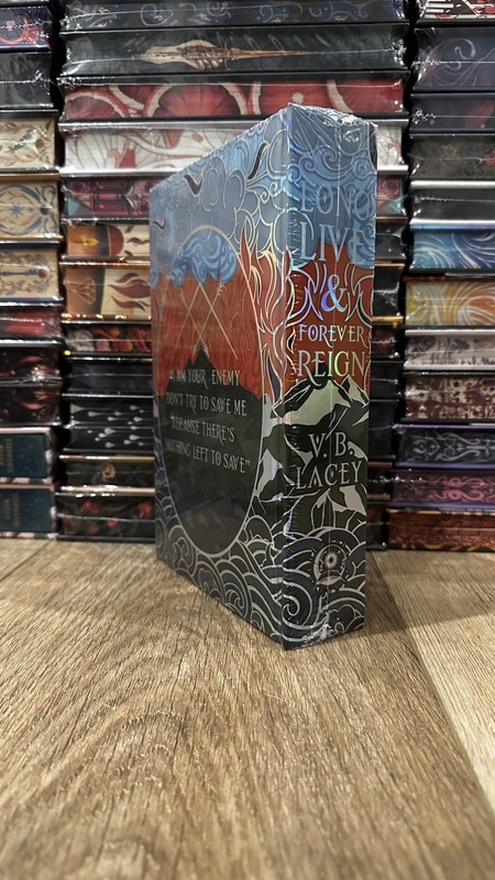 Moonlight Book Box Exclusive – Long Live & Forever Reign – V.B. Lacey – NEW gallery